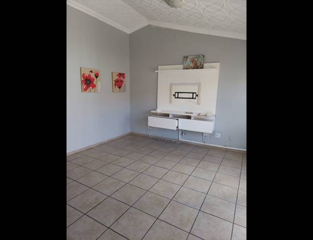 3 bed property for sale in GLENADRIENNE